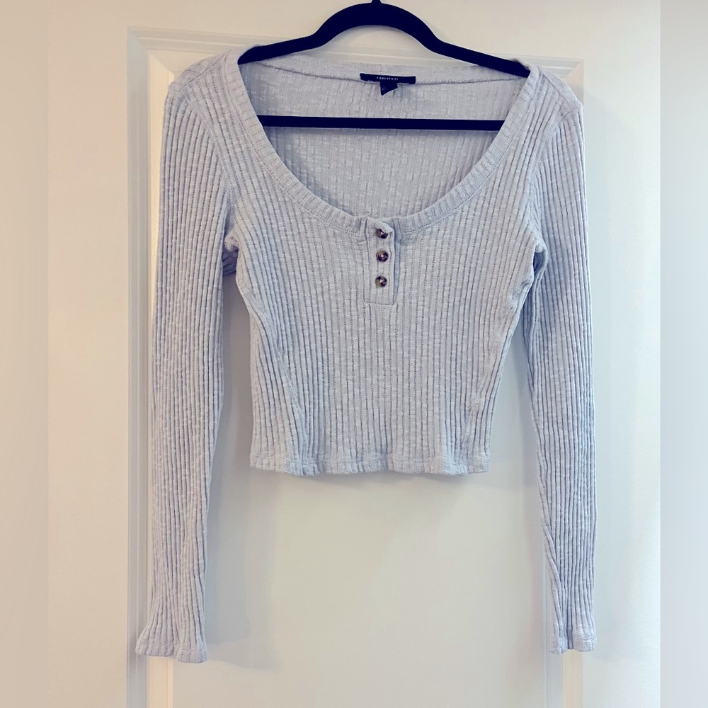 FOREVER 21 Light lavender cropped tee